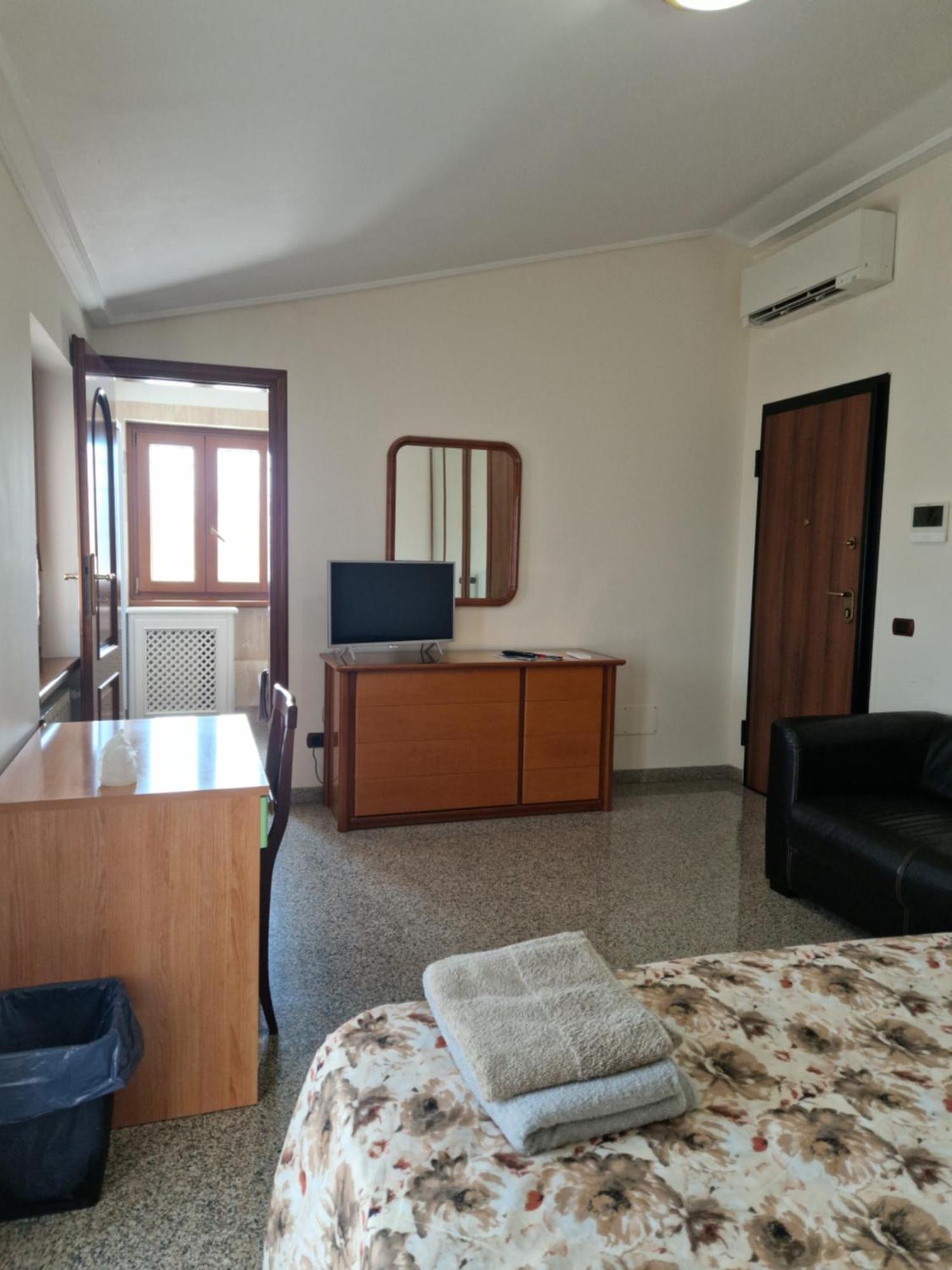 Hotel Castelbarco House B Roma Exterior foto